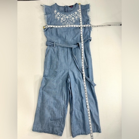 Vince Camuto embroidered denim jumpsuit flutter sleeve size M - Picture 10 of 16